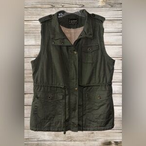 C’Esttoi Faux Fur Lined Vest